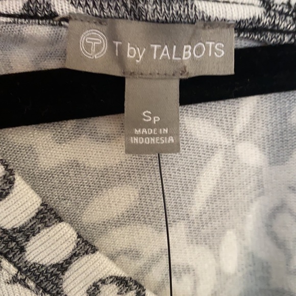 NWT Talbots dress. Lightweight, stretchy material. Pretty grey/white pattern. - Picture 3 of 5